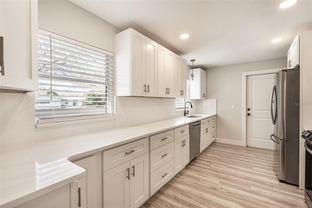 418 Gilbert Road Winter Park, FL 32792 - Photo 4 of 30