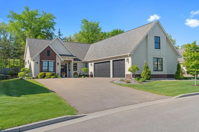 $929,900 | 2467 Sydney Lane, Hudson, WI 54016