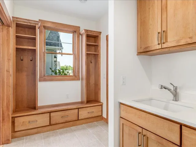 $929,900 | 2467 Sydney Lane, Hudson, WI 54016