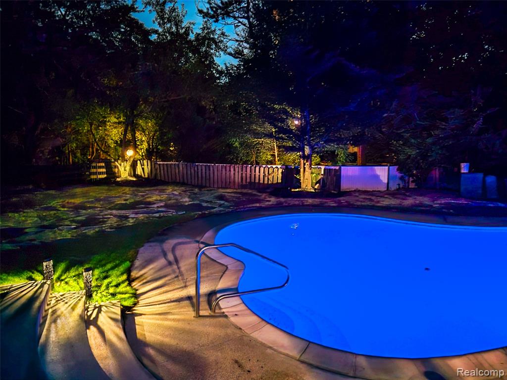6940 Wing Lake Road Bloomfield Hills, MI 48301 - Photo 34 of 36 Gallery Image 34