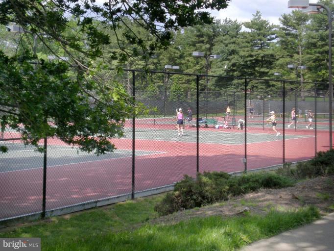 1610 Greenbriar Court Reston, VA 20190 - Photo 11 of 22 Walk to Lighted Tennis Courts!