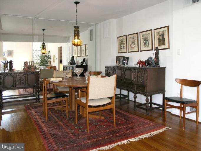 1610 Greenbriar Court Reston, VA 20190 - Photo 4 of 22 Dining Room