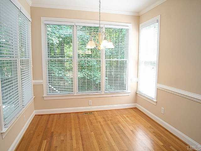 22 Acorn Ridge Durham, NC 27707 - Photo 6 of 11 Breakfast Area