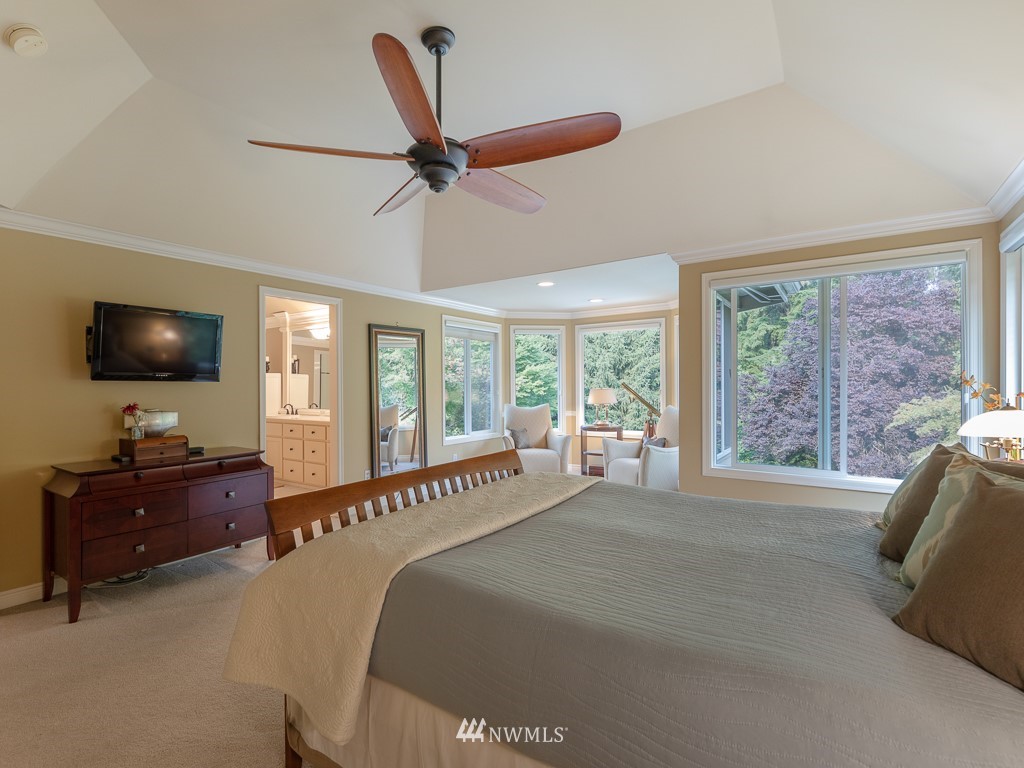 5011 176th Street Southeast Bothell, WA 98012 - Photo 16 of 24