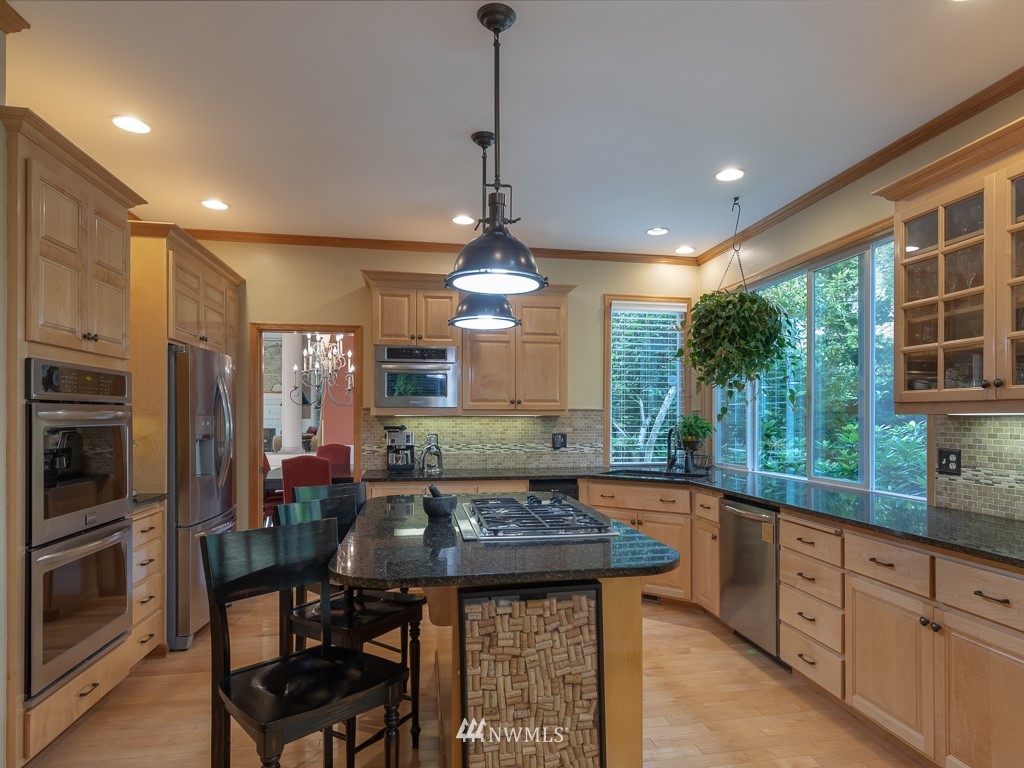 5011 176th Street Southeast Bothell, WA 98012 - Photo 8 of 24