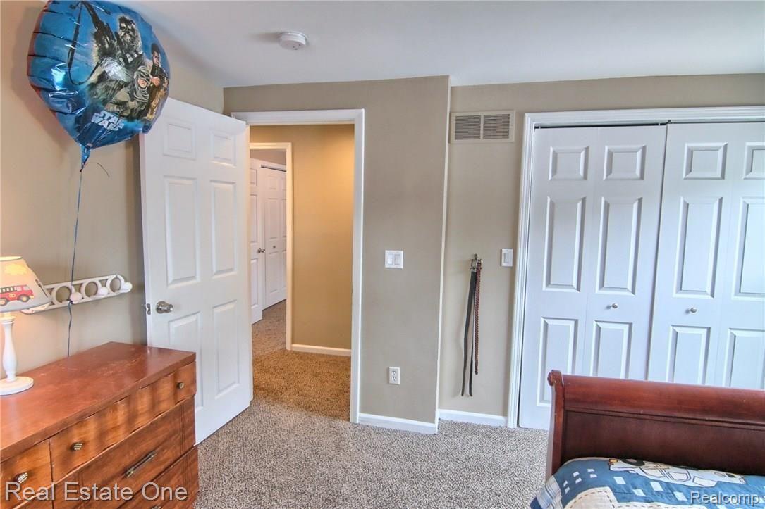 1391 Oxford Road Berkley, MI 48072 - Photo 24 of 31 3rd_Bedroom_2nd_View.jpg