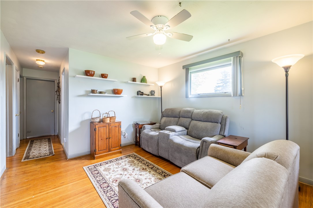 52 Leo Road Henrietta, NY 14623 - Photo 15 of 28