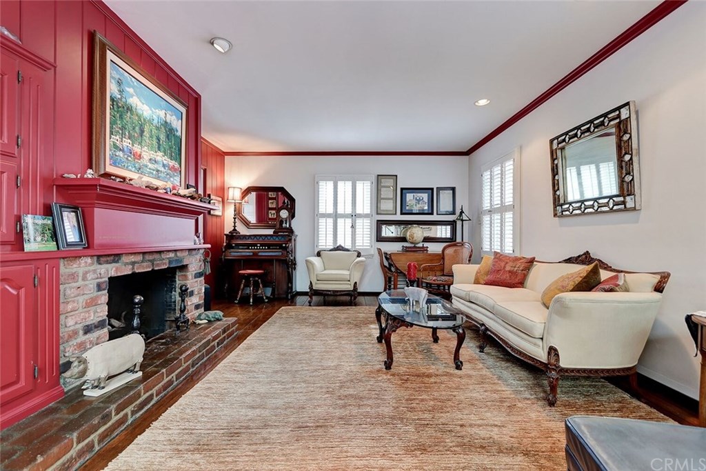 435 29th Street Manhattan Beach, CA 90266 - Photo 8 of 41