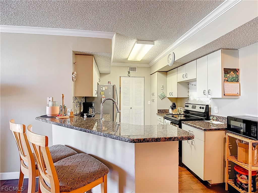 13505 Eagle Ridge Drive, Unit 423 Fort Myers, FL 33912 - Photo 8 of 46