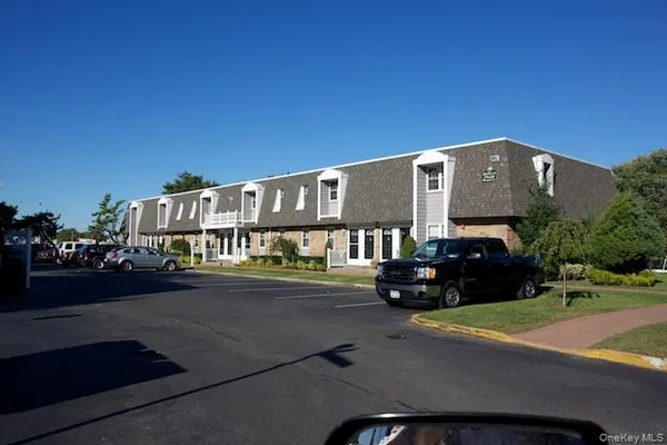 $2,450 | 10 Mainsail Drive, Unit 110, Patchogue, NY 11772
