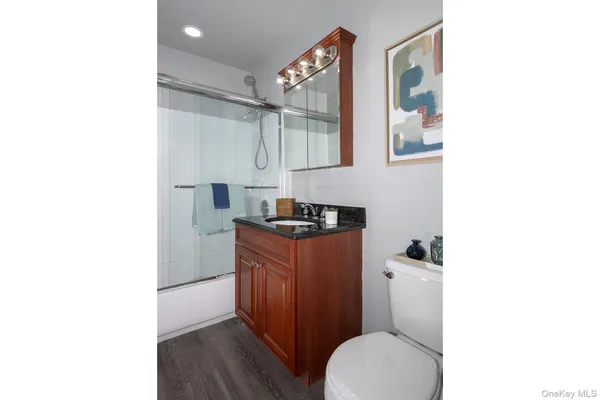 $2,450 | 10 Mainsail Drive, Unit 110, Patchogue, NY 11772