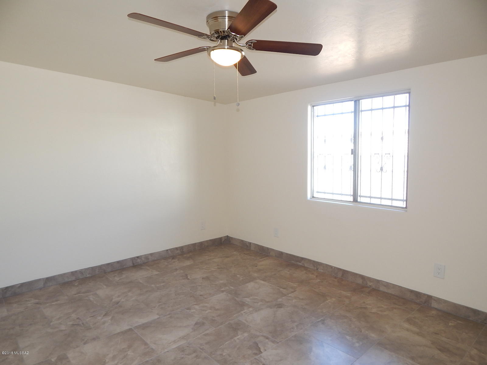 2042 West Grant Road Tucson, AZ 85745 - Photo 14 of 32 Gallery Image 14