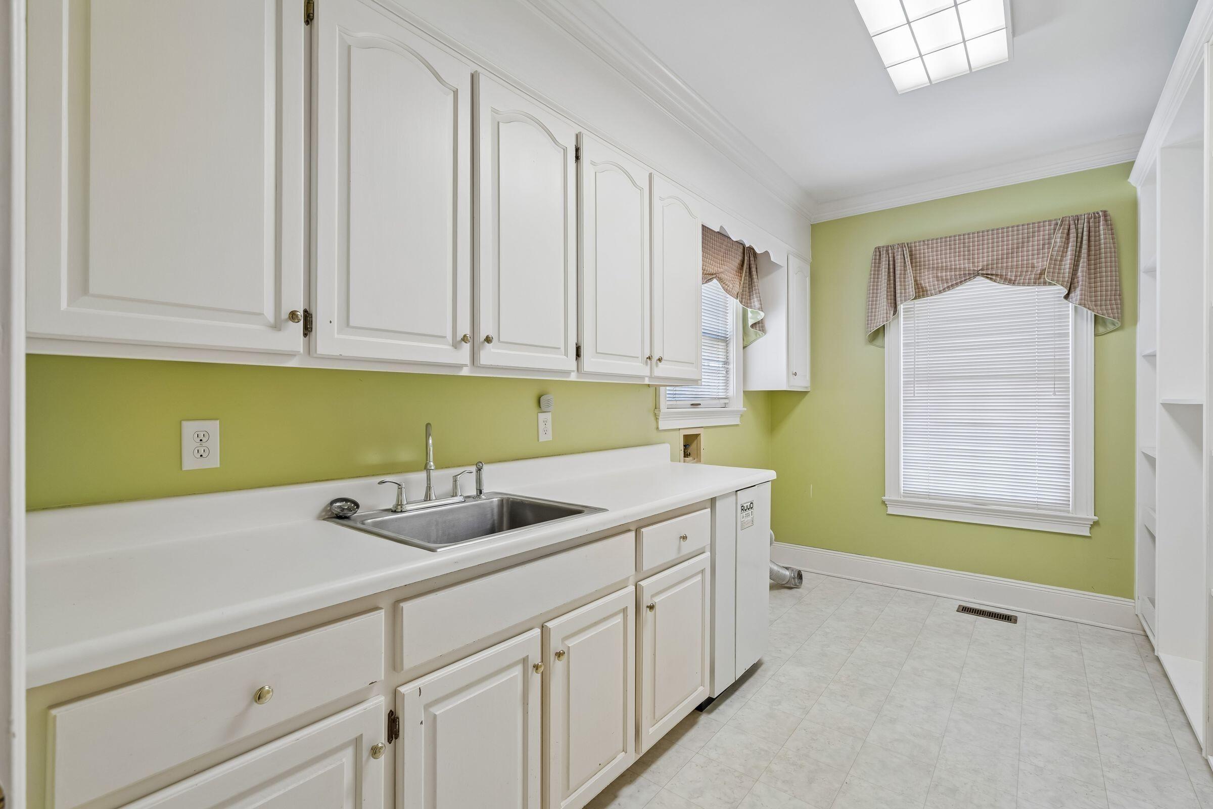 905 Raysor Street St. George, SC 29477 - Photo 59 of 85 059_905wraysorst-keeneyemarketing-081_99