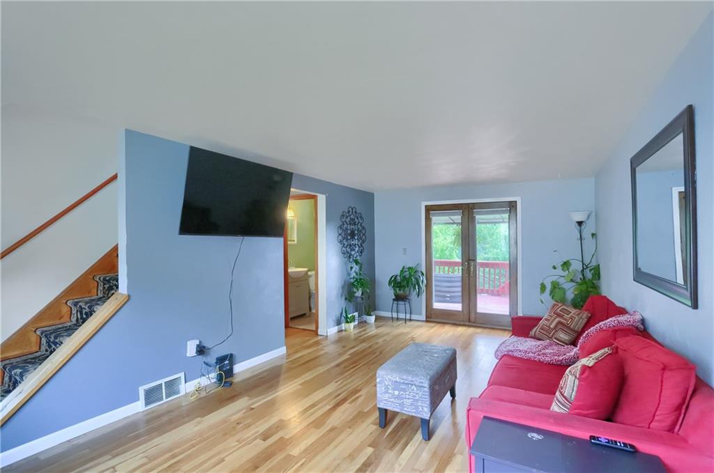 1132 O'Block Road Pittsburgh, PA 15239 - Photo 4 of 33