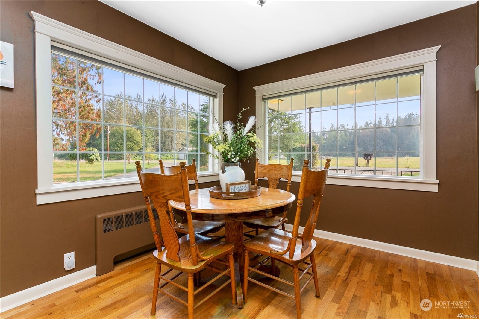3354 Berg Road Everson, WA 98247 - Photo 12 of 35 a dining room with furniture and window