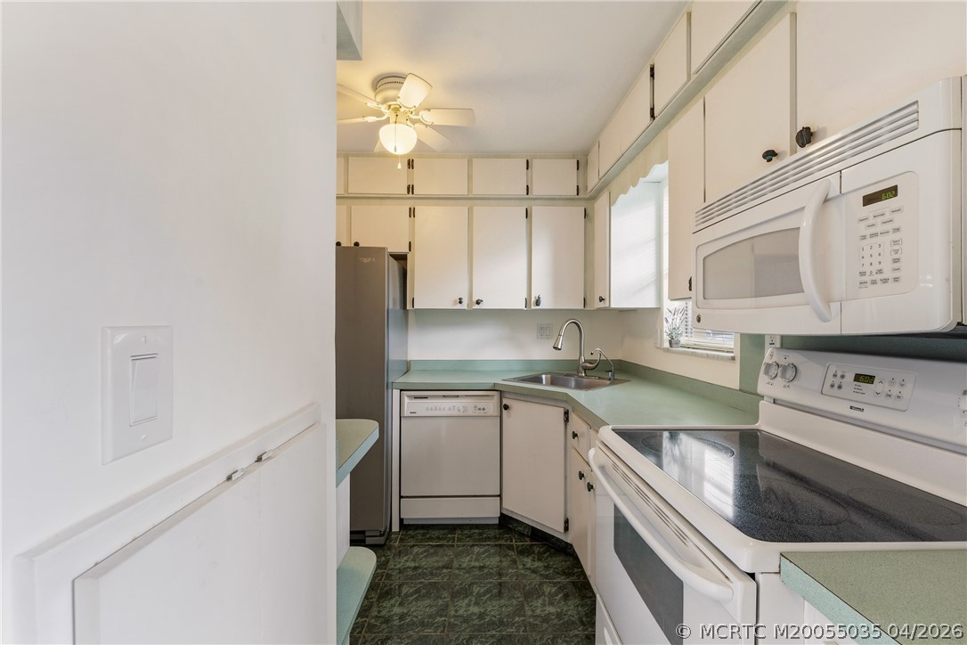 1941 Southwest Palm City Road, Unit B Stuart, FL 34994 - Photo 5 of 40 Gallery Image 5
