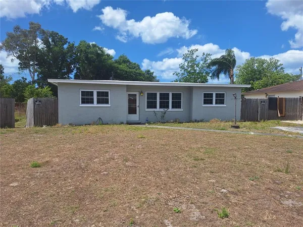 $319,900 | 8916 Narcissus Avenue, Seminole, FL 33777