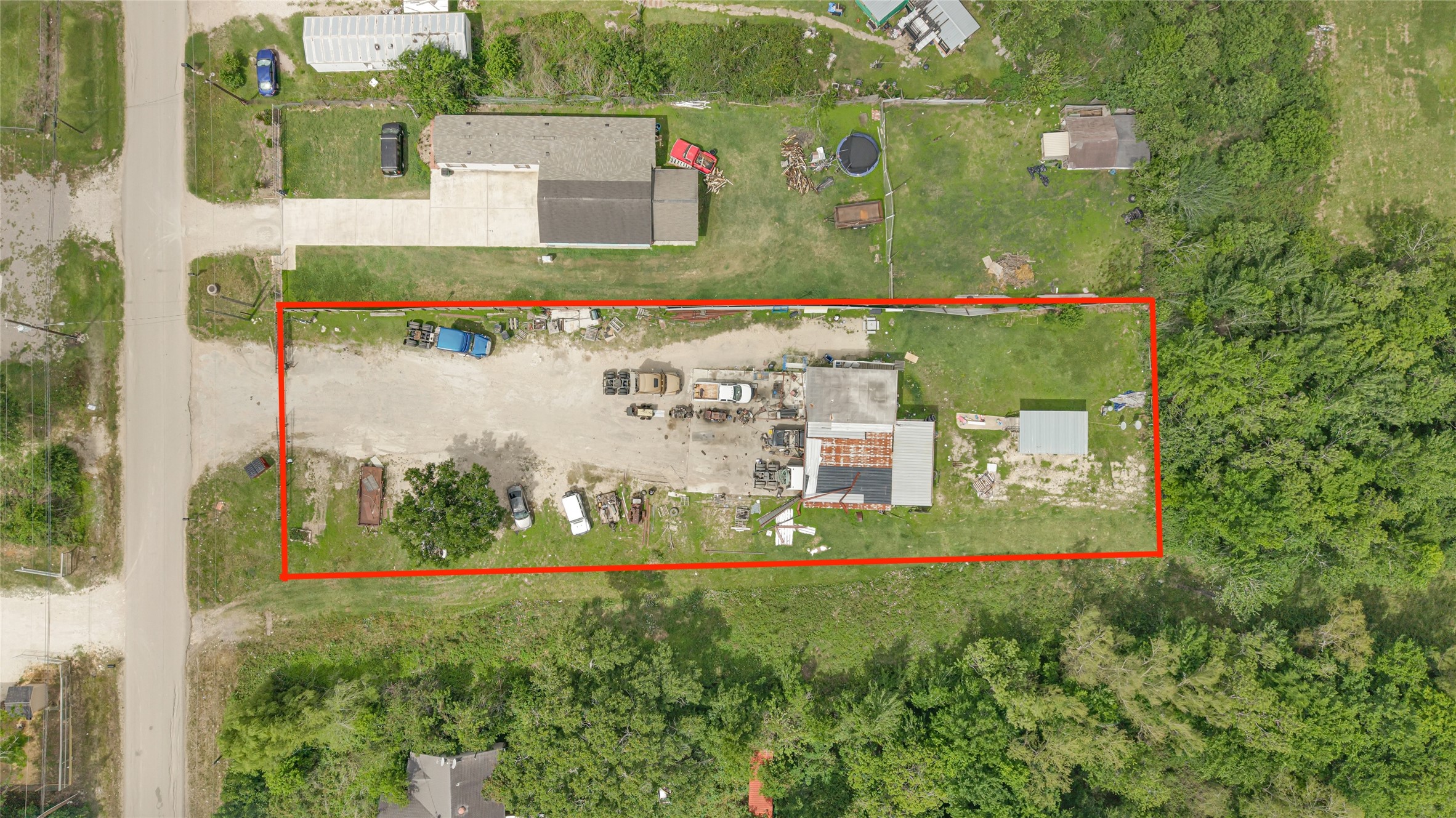 811 Coen Road Rosharon, TX 77583 - Photo 7 of 23 an aerial view of a houses with outdoor space