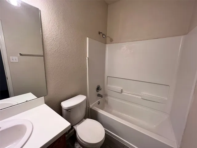 $1,899 | 24526 Lakecrest Village Drive, Katy, TX 77493