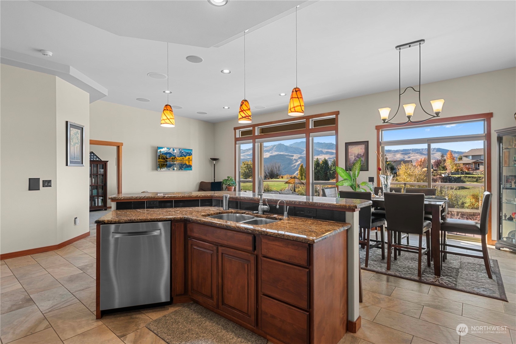 1045 Ridge Crest Drive Wenatchee, WA 98801 - Photo 8 of 34 Gallery Image 8