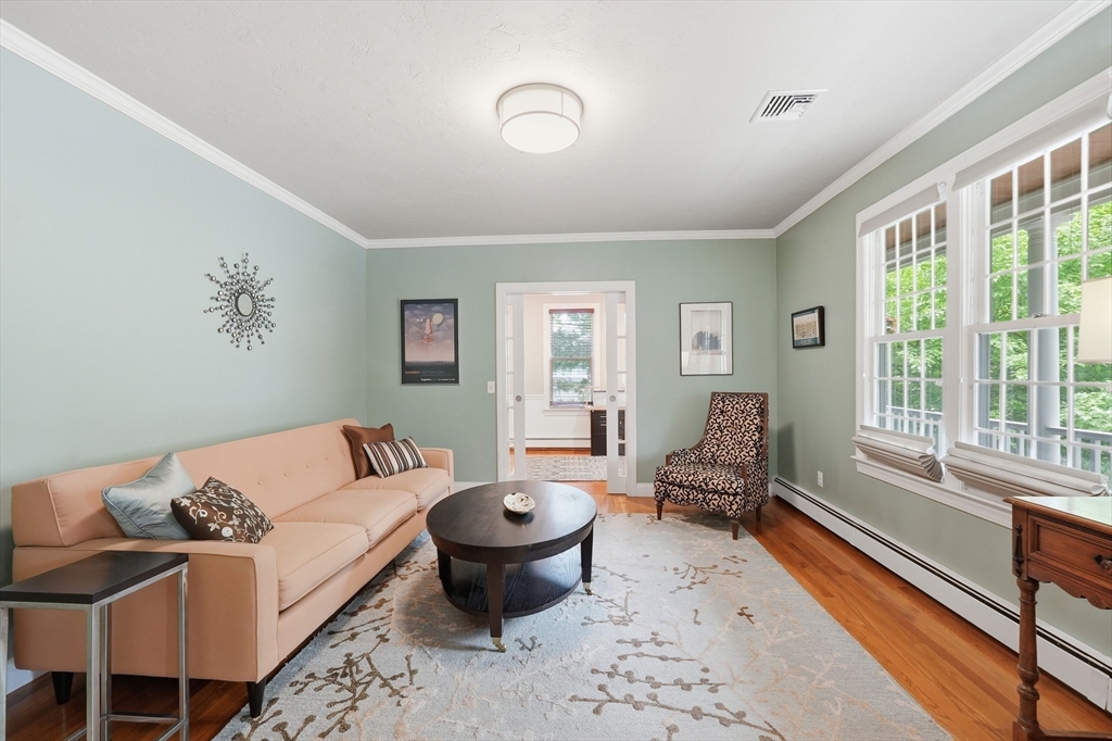 36 Upland Road Needham, MA 02492 - Photo 4 of 40