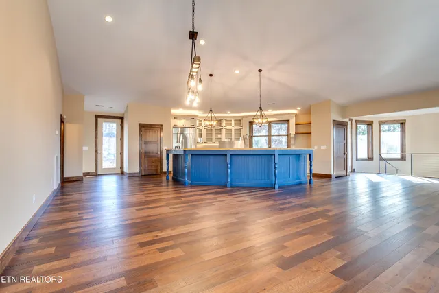 $1,700,000 | 194 Helms Ferry Road, Sharps Chapel, TN 37866