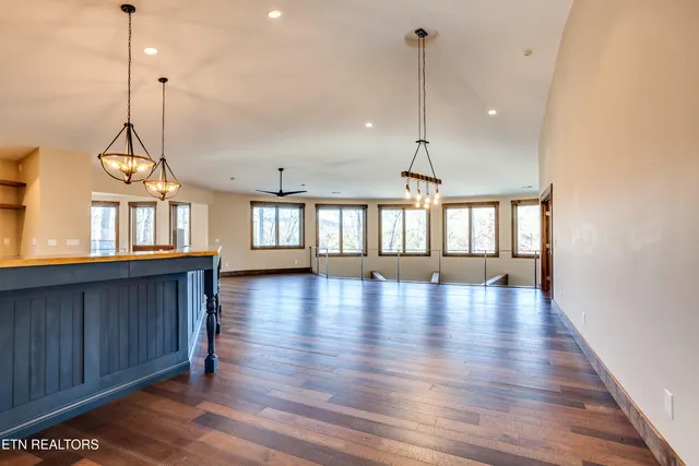 $1,700,000 | 194 Helms Ferry Road, Sharps Chapel, TN 37866