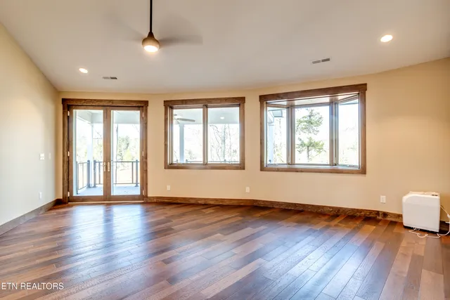 $1,700,000 | 194 Helms Ferry Road, Sharps Chapel, TN 37866