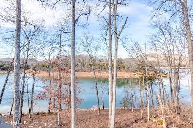 $1,700,000 | 194 Helms Ferry Road, Sharps Chapel, TN 37866