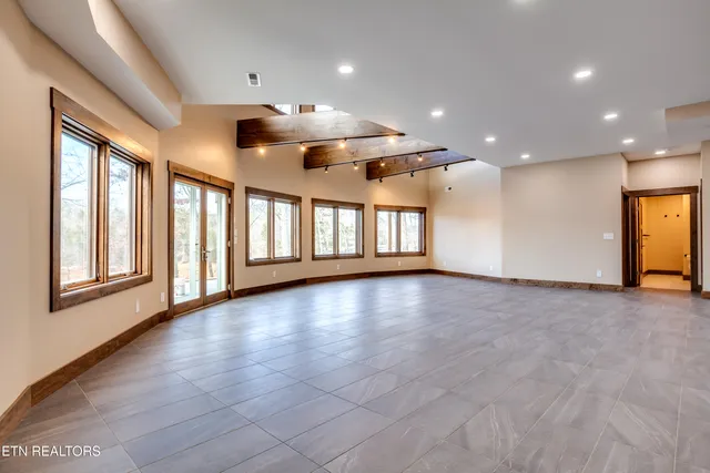 $1,700,000 | 194 Helms Ferry Road, Sharps Chapel, TN 37866