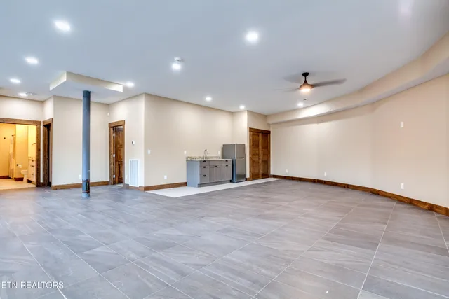 $1,700,000 | 194 Helms Ferry Road, Sharps Chapel, TN 37866