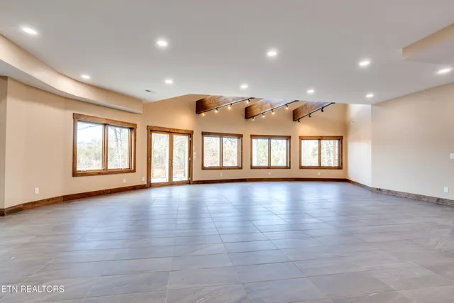 $1,700,000 | 194 Helms Ferry Road, Sharps Chapel, TN 37866