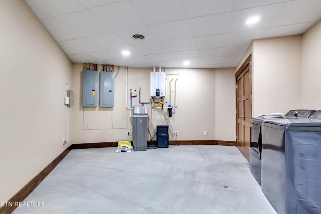 $1,700,000 | 194 Helms Ferry Road, Sharps Chapel, TN 37866