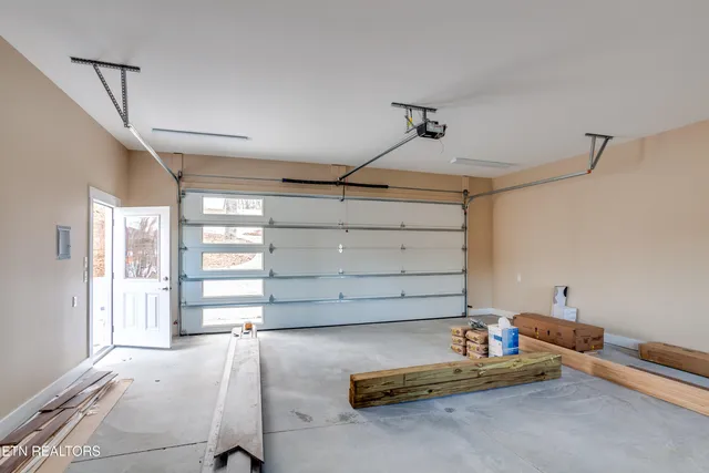 $1,700,000 | 194 Helms Ferry Road, Sharps Chapel, TN 37866