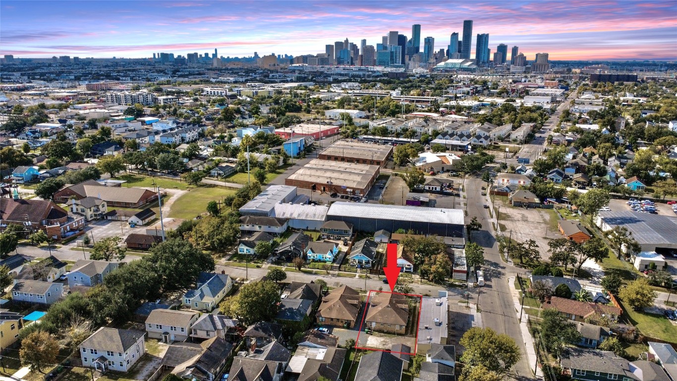 7 Hunt Street Houston, TX 77003 - Photo 2 of 23 an aerial view of a city