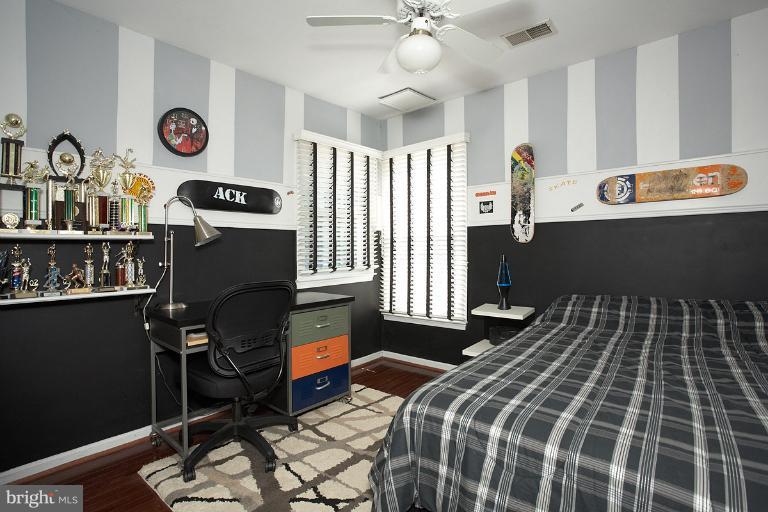 481 Tschiffely Square Road Gaithersburg, MD 20878 - Photo 22 of 30 Bedroom 3