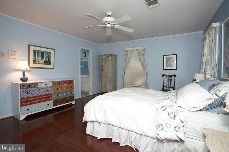 481 Tschiffely Square Road Gaithersburg, MD 20878 - Photo 4 of 30 Bedroom (Master)