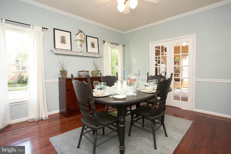 481 Tschiffely Square Road Gaithersburg, MD 20878 - Photo 9 of 30 Dining Room