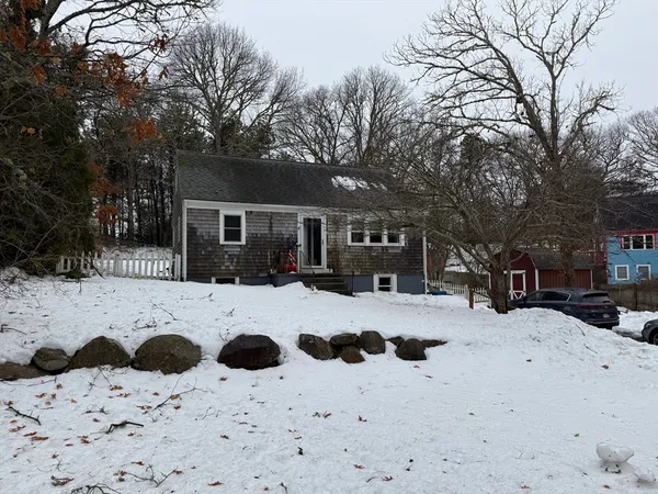 $430,000 | 14 St Anns Lane, Falmouth, MA 02536