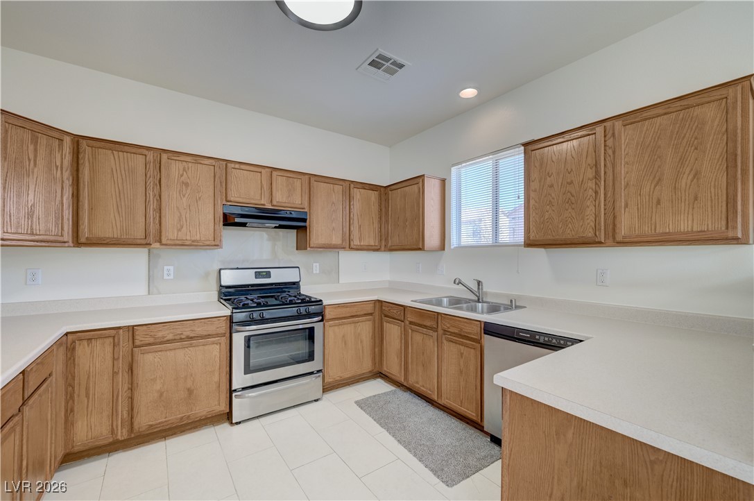 3844 Kit Fox Street Las Vegas, NV 89122 - Photo 10 of 55