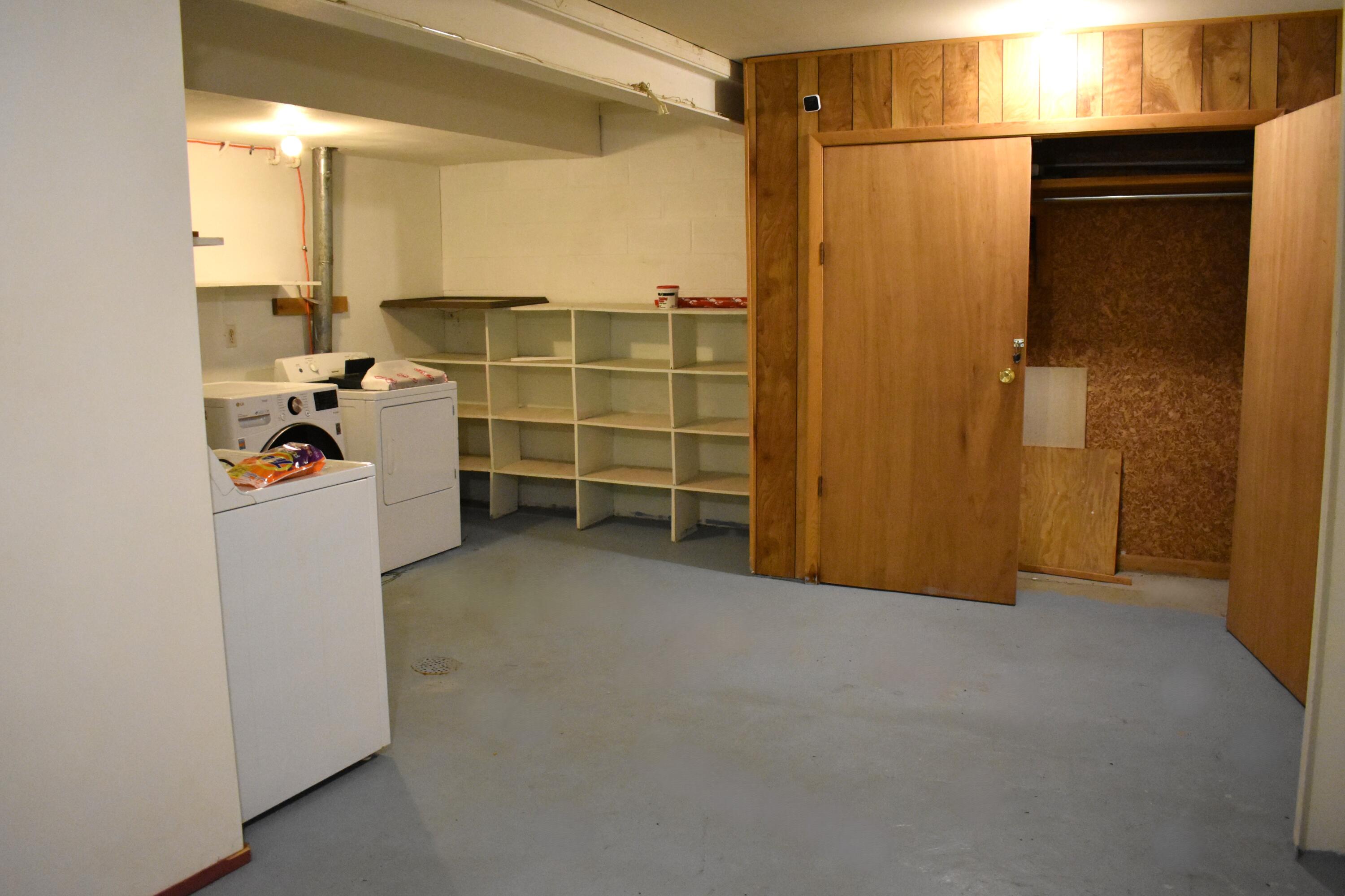 113 Inverness Court, Unit C Kalamazoo, MI 49006 - Photo 16 of 16 DSC_0591