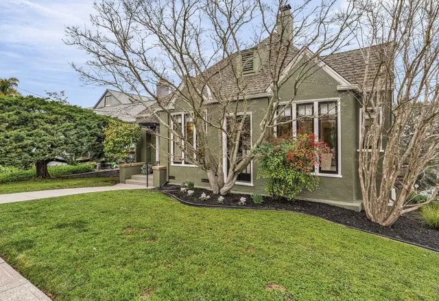 $1,095,000 | 950 Scott Street, Oakland, CA 94610