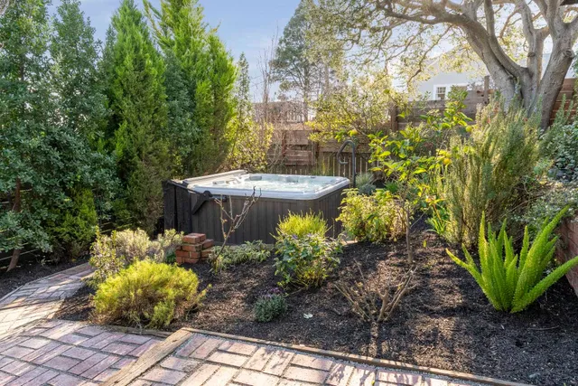 $1,095,000 | 950 Scott Street, Oakland, CA 94610