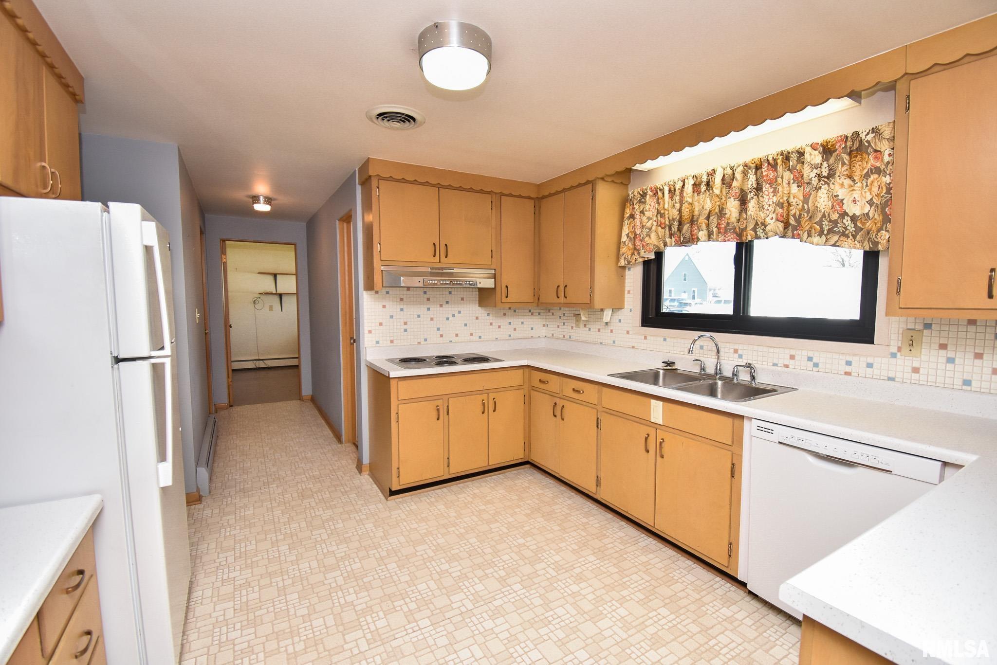 307 Walnut Street Washington, IL 61571 - Photo 14 of 43