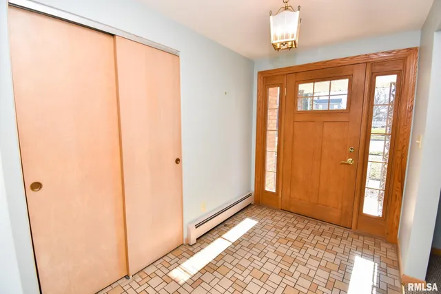 $219,900 | 307 Walnut Street, Washington, IL 61571