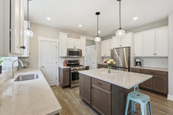 $600,000 | 8433 Sunnyview Road Southeast, Caledonia, MI 49316