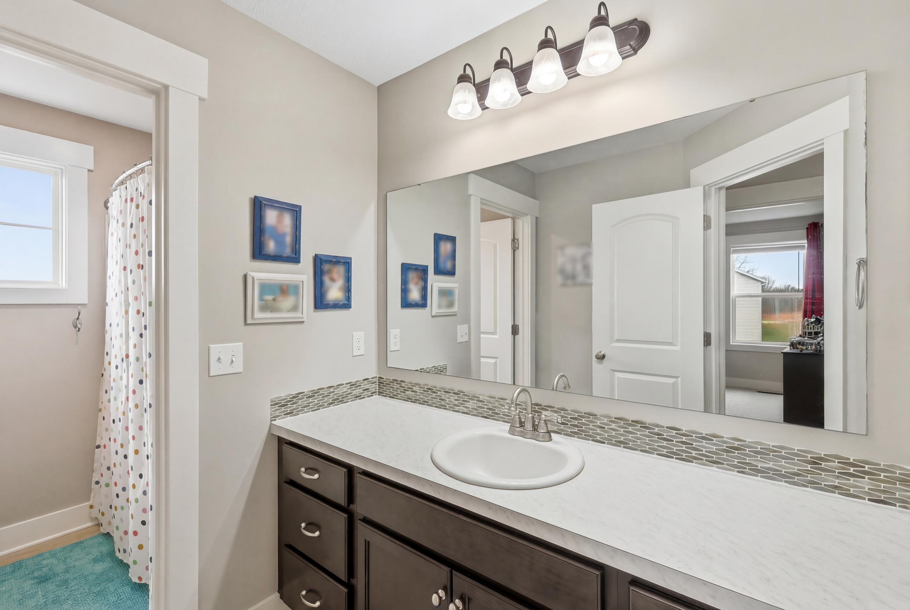 8433 Sunnyview Road Southeast Caledonia, MI 49316 - Photo 14 of 31 IMG_3156