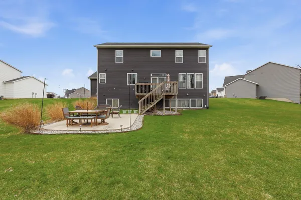 $600,000 | 8433 Sunnyview Road Southeast, Caledonia, MI 49316