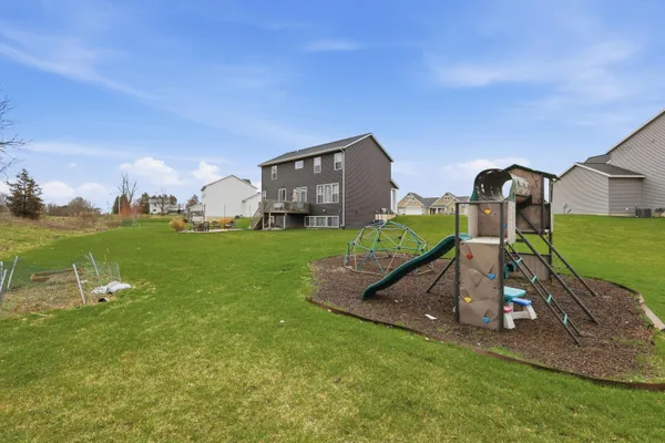 $600,000 | 8433 Sunnyview Road Southeast, Caledonia, MI 49316