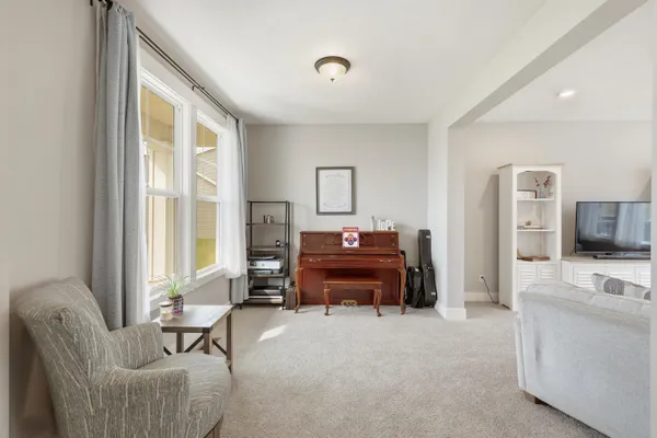 $600,000 | 8433 Sunnyview Road Southeast, Caledonia, MI 49316